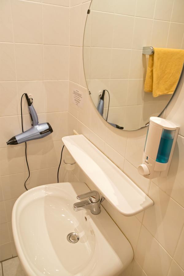 Hotel Zur Linde Gaedheim ภายนอก รูปภาพ